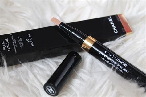 éclat lumière de chanel|highlighter face pen chanel.